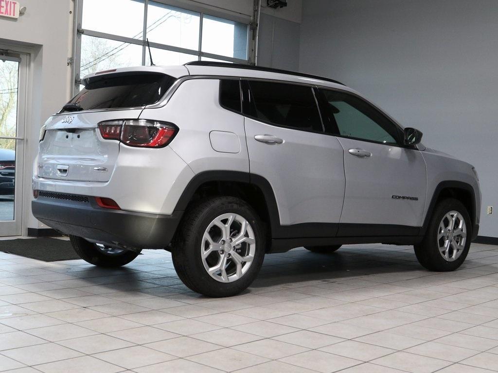 new 2024 Jeep Compass car, priced at $33,500