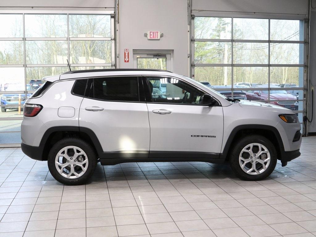 new 2024 Jeep Compass car, priced at $33,500