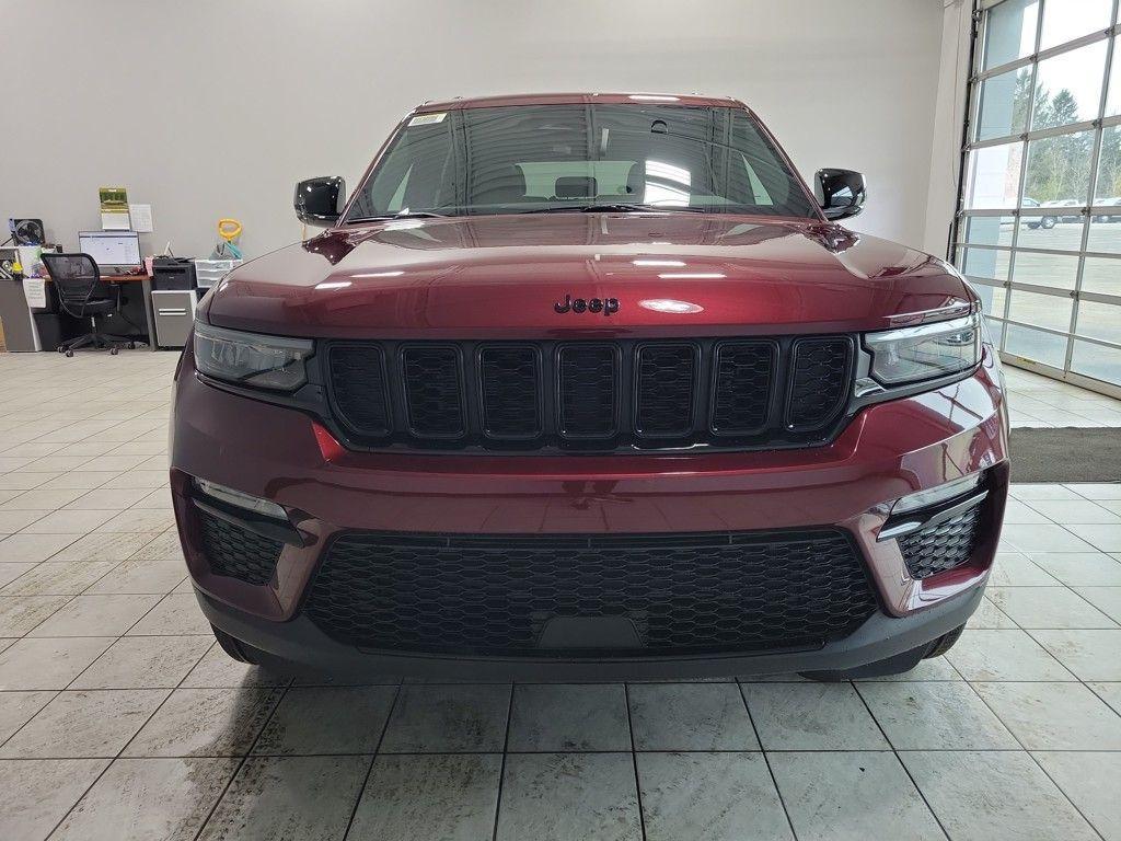new 2025 Jeep Grand Cherokee car, priced at $47,936