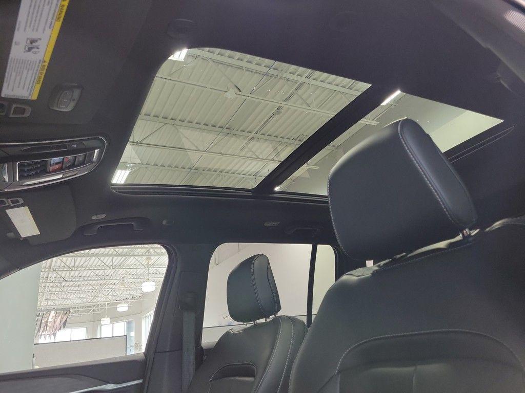 new 2025 Jeep Grand Cherokee car, priced at $47,936