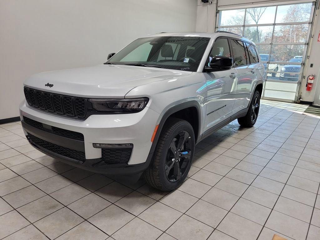 new 2025 Jeep Grand Cherokee L car, priced at $51,029