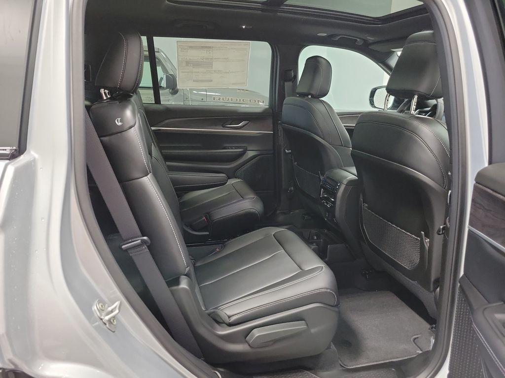 new 2025 Jeep Grand Cherokee L car, priced at $51,029