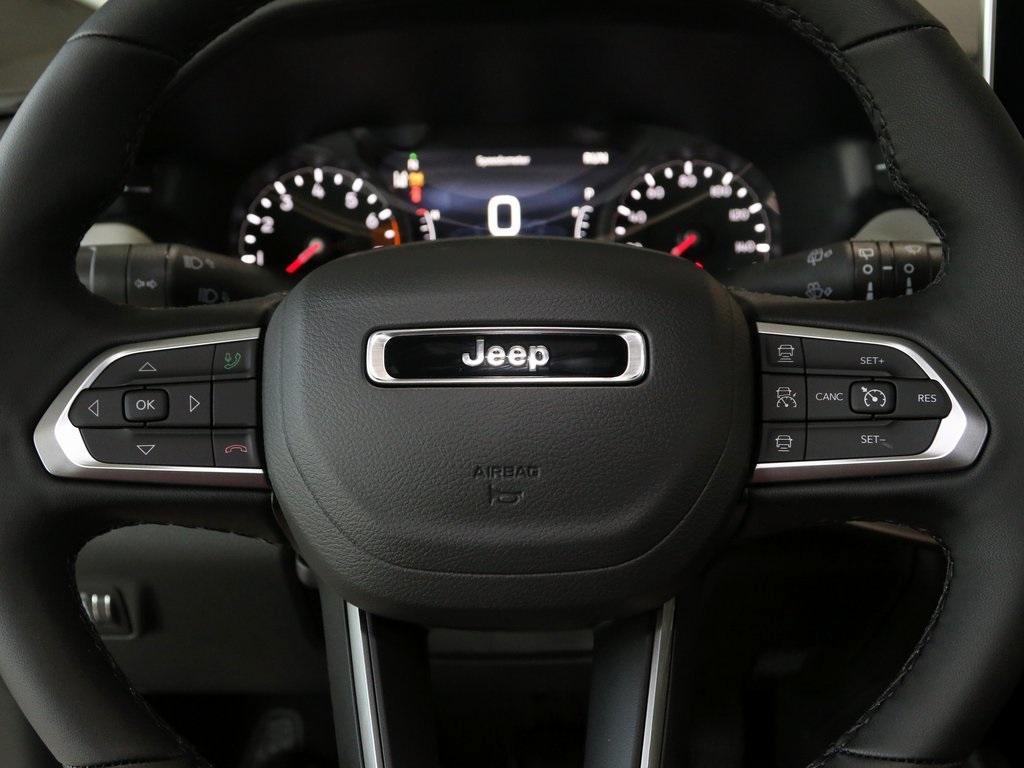 new 2025 Jeep Compass car, priced at $31,250