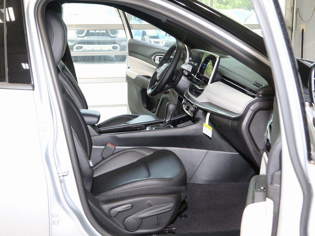 new 2025 Jeep Compass car, priced at $30,750