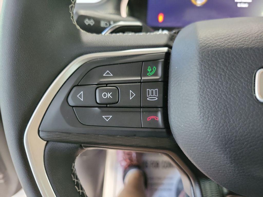 used 2024 Jeep Grand Cherokee car, priced at $33,399