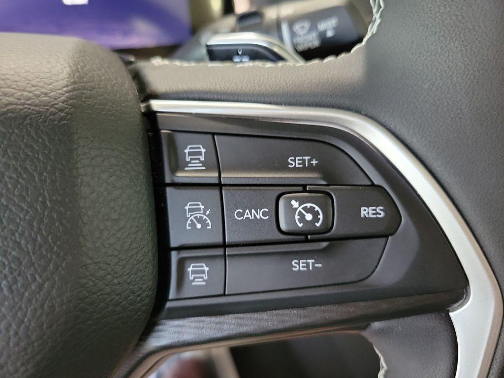used 2024 Jeep Grand Cherokee car, priced at $33,399