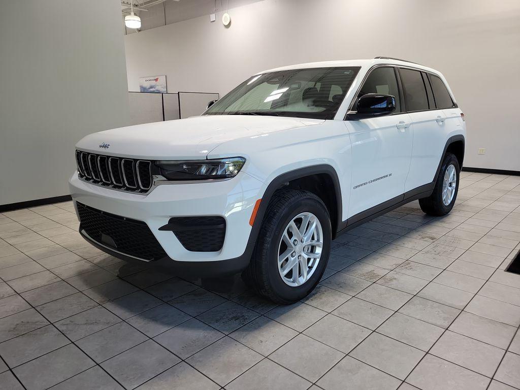 used 2024 Jeep Grand Cherokee car, priced at $33,399