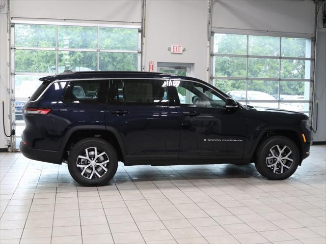 new 2024 Jeep Grand Cherokee L car, priced at $44,203