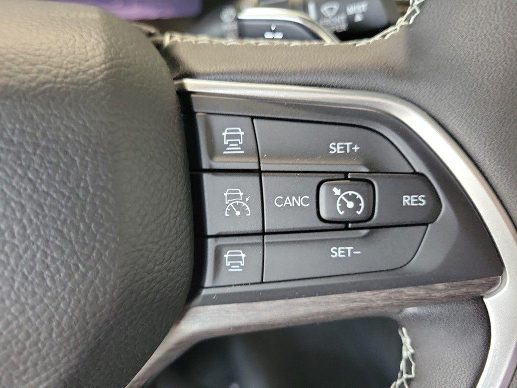 new 2025 Jeep Grand Cherokee car, priced at $47,936