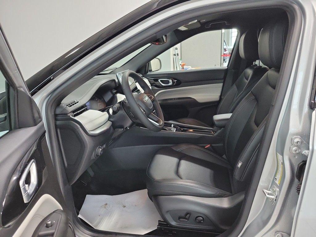 new 2025 Jeep Compass car, priced at $29,485