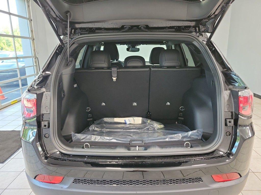 new 2025 Jeep Compass car, priced at $32,805
