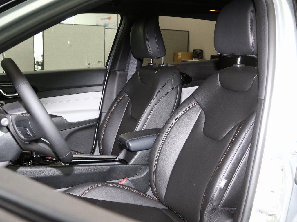 new 2024 Jeep Compass car, priced at $29,976