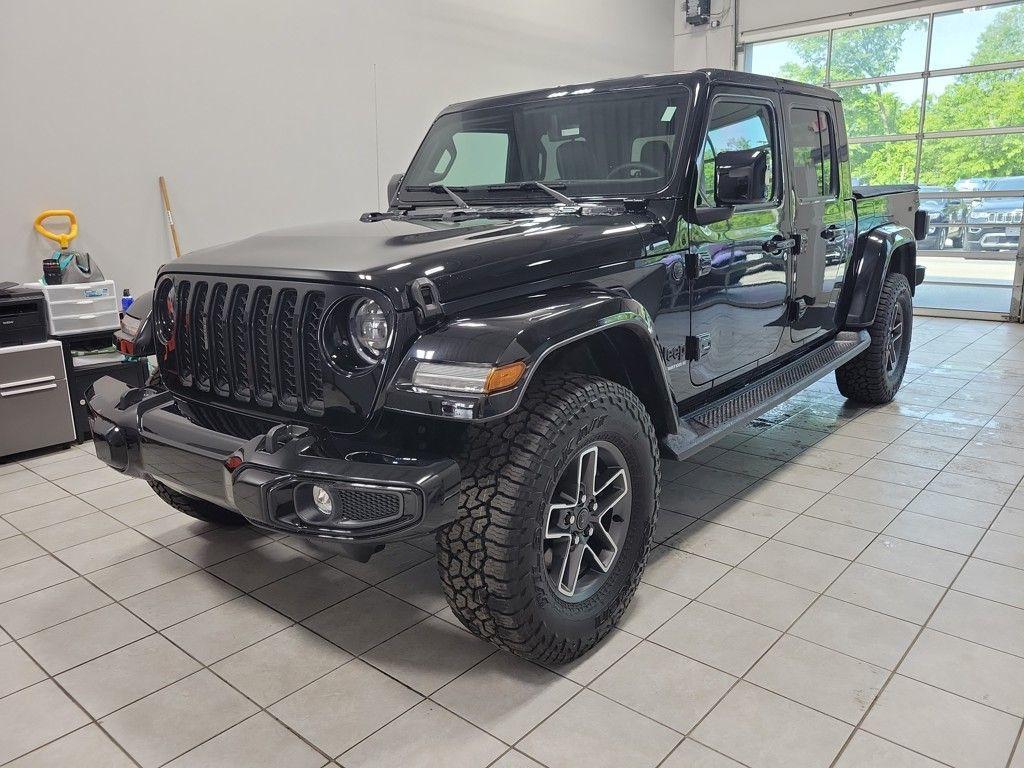 used 2023 Jeep Gladiator car, priced at $40,000