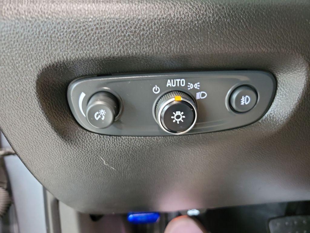 used 2021 Chevrolet Traverse car, priced at $24,999