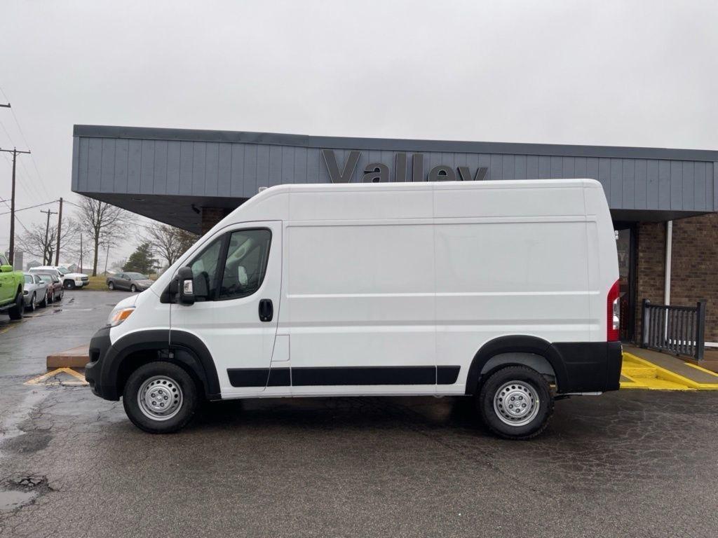 new 2025 Ram ProMaster 2500 car, priced at $52,450