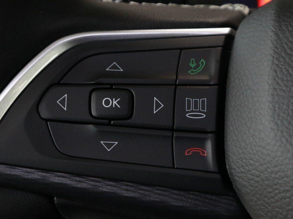 new 2025 Jeep Grand Cherokee car, priced at $43,237