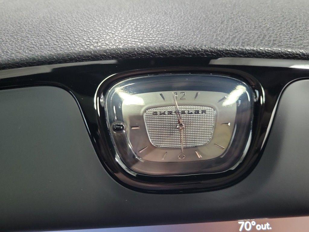 new 2023 Chrysler 300 car, priced at $41,305