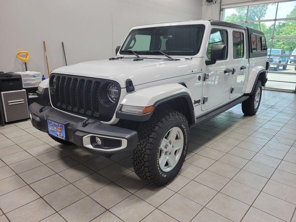 used 2022 Jeep Gladiator car, priced at $33,000