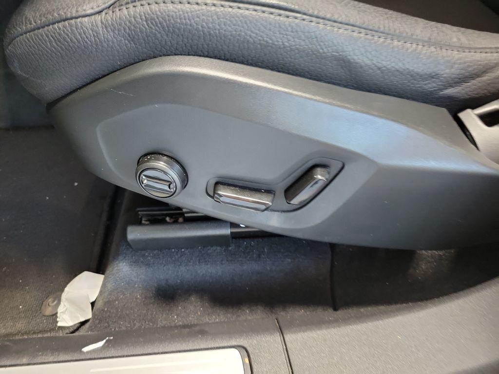 used 2025 Volvo XC60 car, priced at $36,999