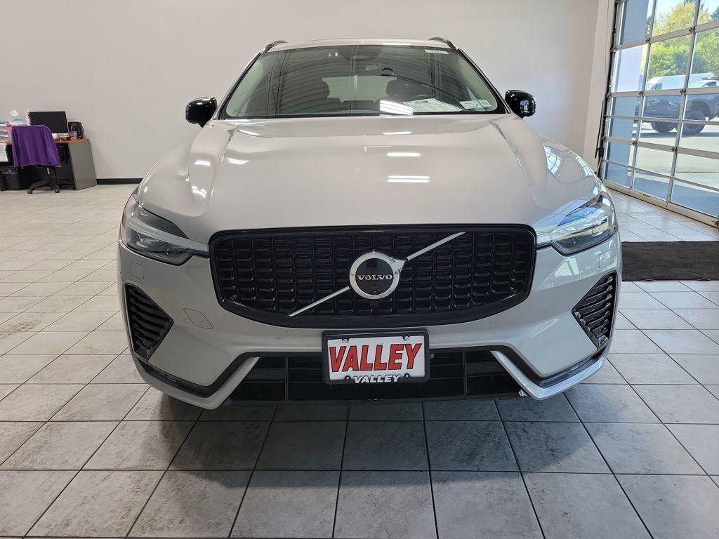 used 2025 Volvo XC60 car, priced at $36,999