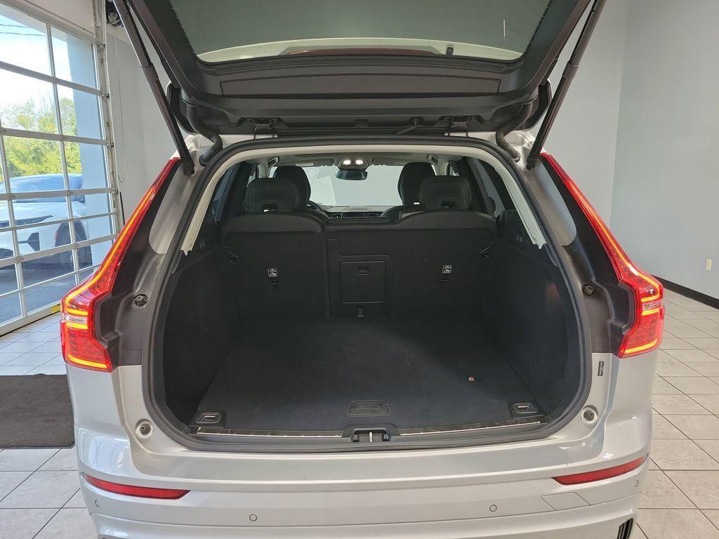 used 2025 Volvo XC60 car, priced at $36,999