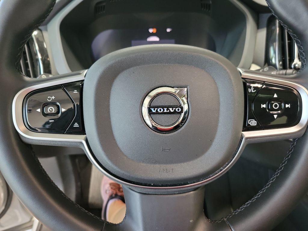 used 2025 Volvo XC60 car, priced at $36,999