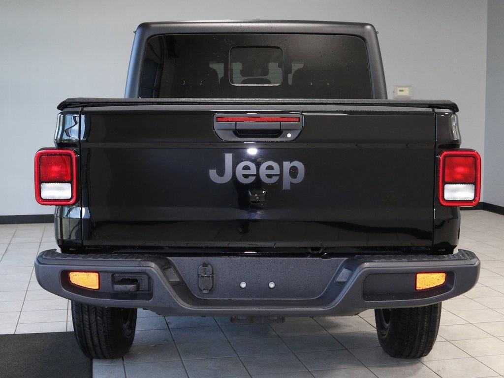 new 2024 Jeep Gladiator car, priced at $45,208