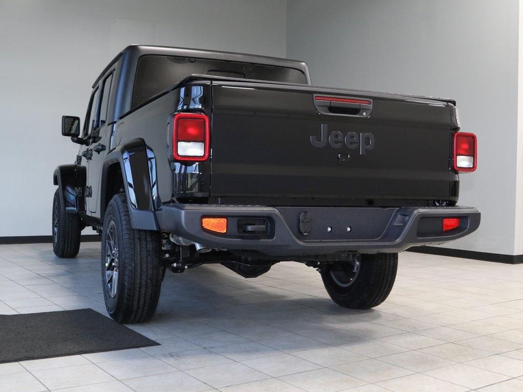 new 2024 Jeep Gladiator car, priced at $45,208