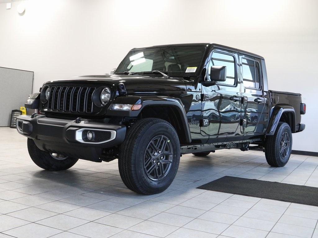 new 2024 Jeep Gladiator car, priced at $45,208