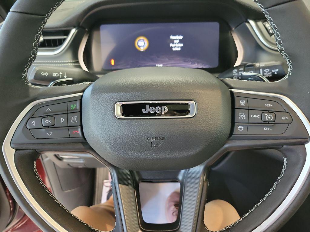 new 2025 Jeep Grand Cherokee car, priced at $43,081