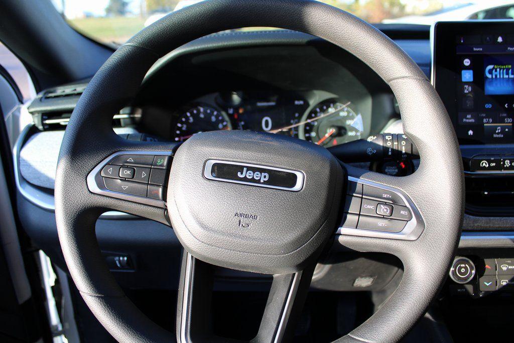 new 2023 Jeep Compass car, priced at $26,860