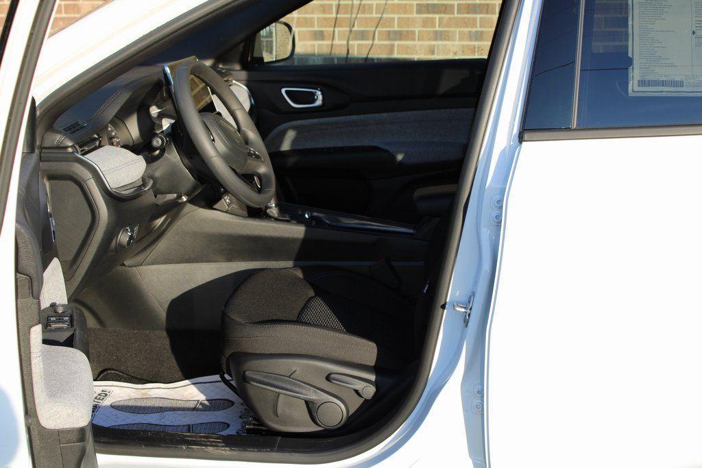 new 2023 Jeep Compass car, priced at $26,860
