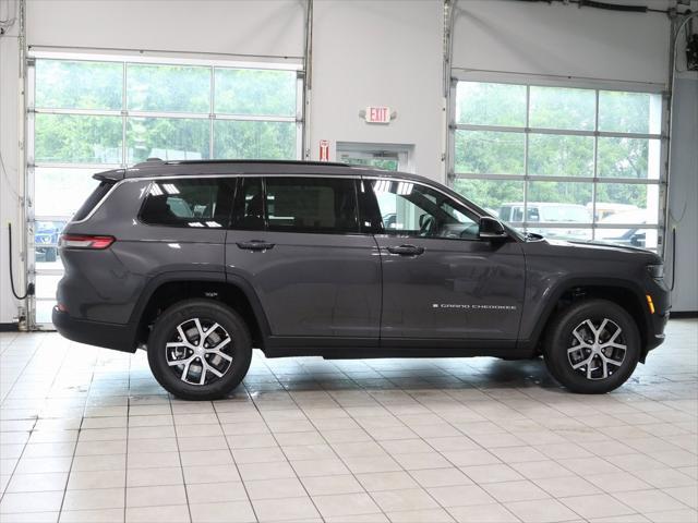 new 2024 Jeep Grand Cherokee L car, priced at $39,703