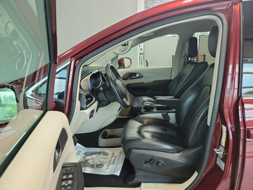 used 2017 Chrysler Pacifica car, priced at $15,800