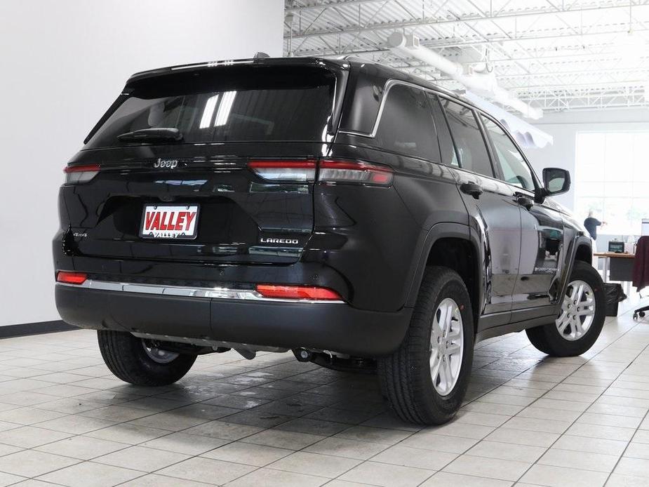 new 2023 Jeep Grand Cherokee car, priced at $38,990