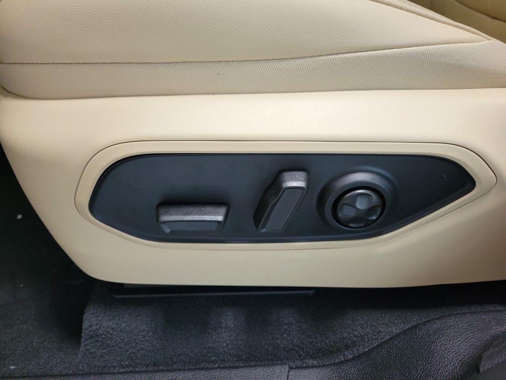 new 2025 Jeep Grand Cherokee L car, priced at $46,193