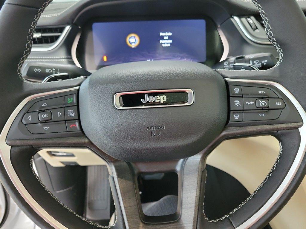 new 2025 Jeep Grand Cherokee L car, priced at $46,193
