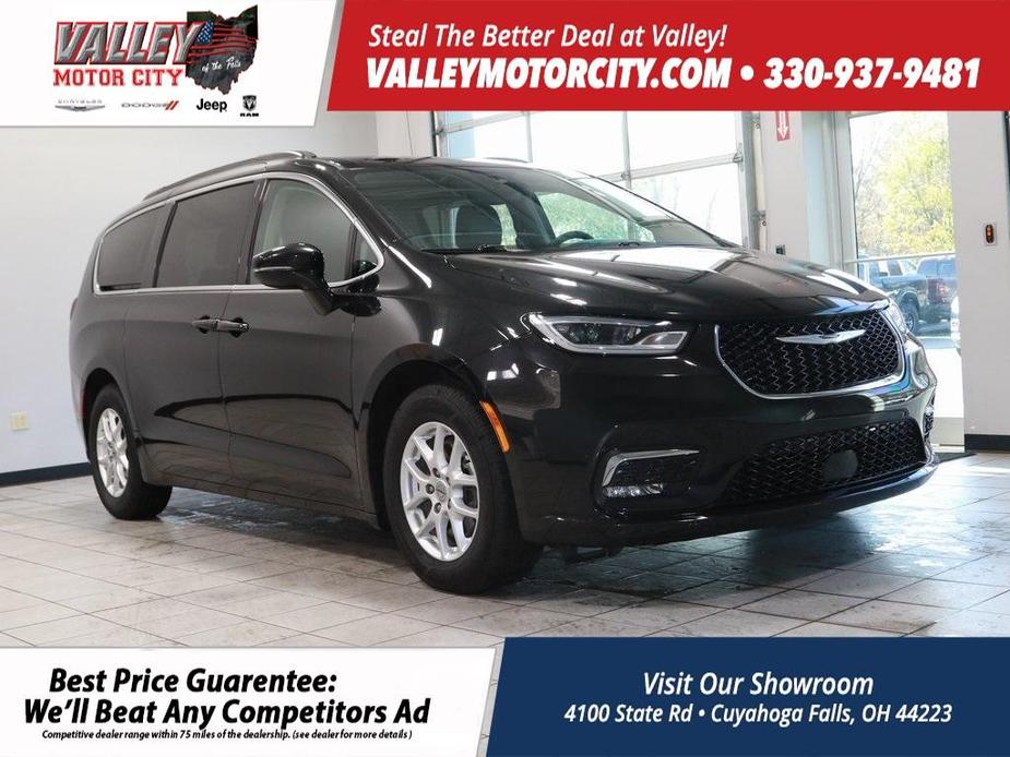 used 2022 Chrysler Pacifica car, priced at $23,266