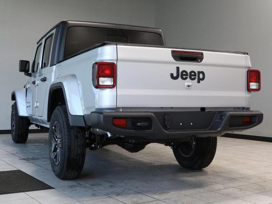 new 2024 Jeep Gladiator car, priced at $47,715