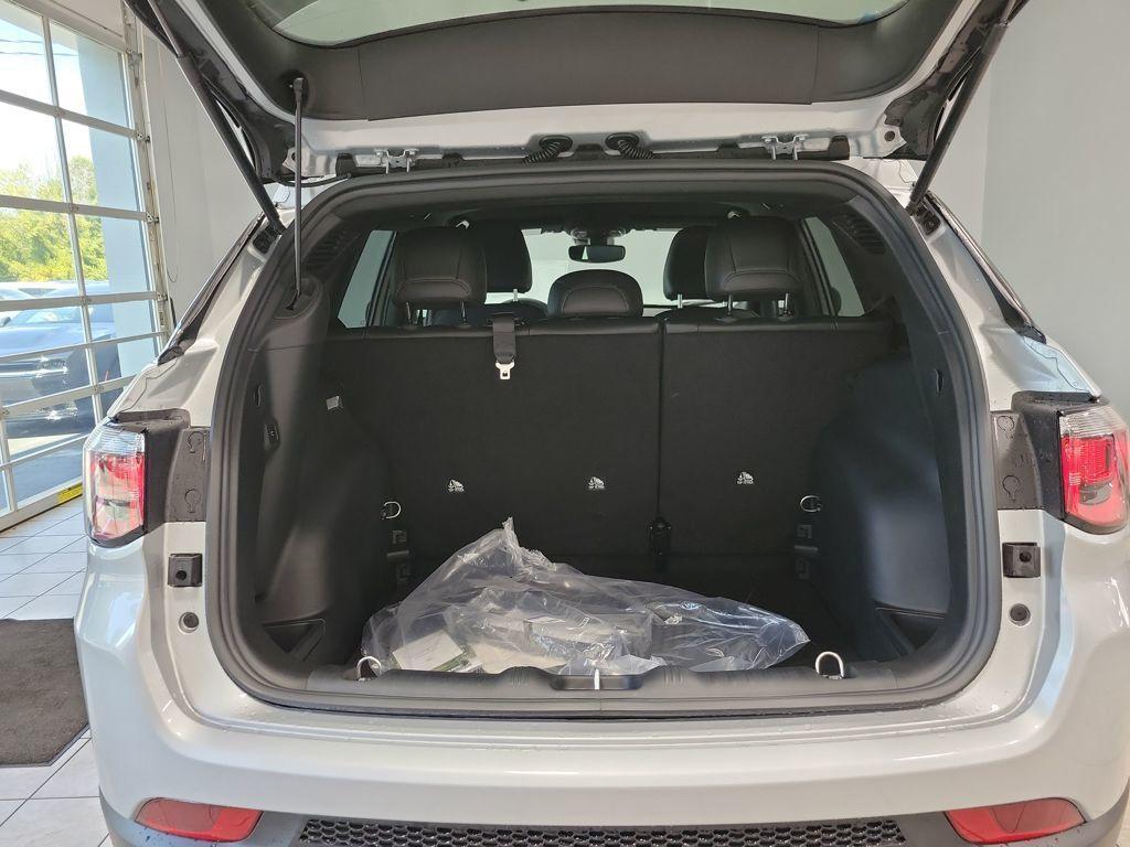 new 2026 Jeep Compass car, priced at $33,600