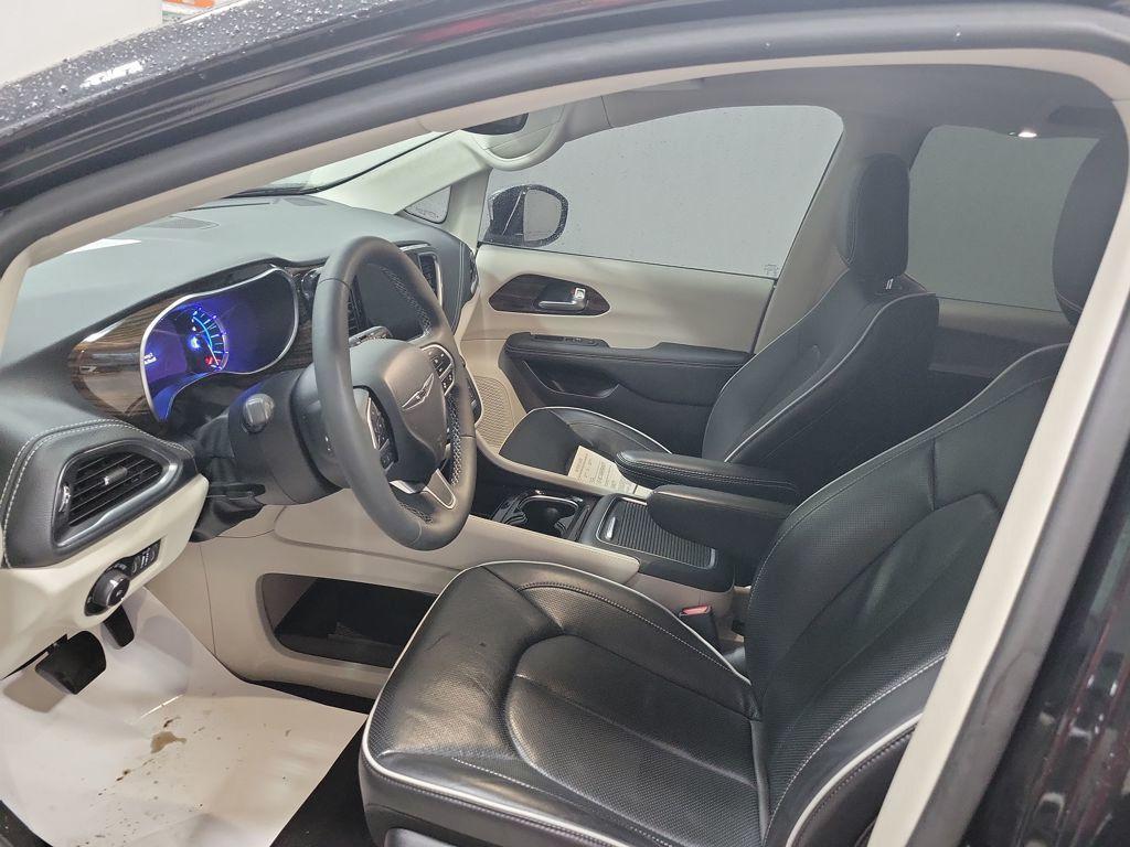 used 2023 Chrysler Pacifica Hybrid car, priced at $32,999