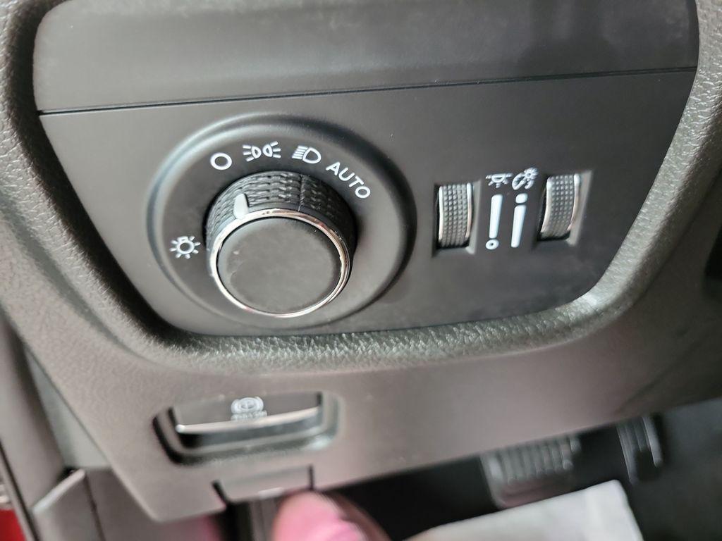 used 2024 Jeep Grand Cherokee car, priced at $33,699