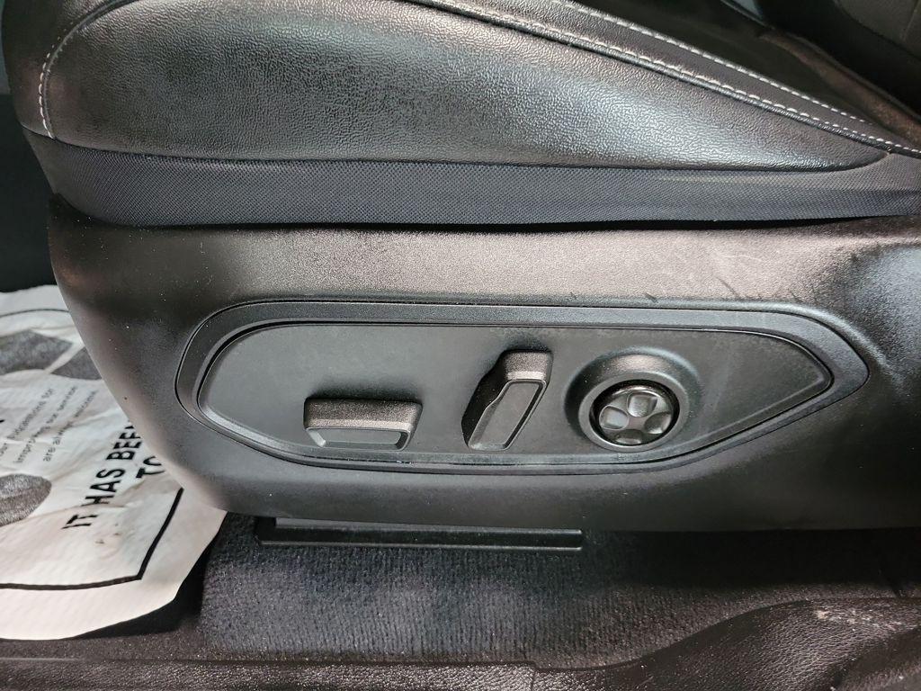 used 2024 Jeep Grand Cherokee car, priced at $33,699