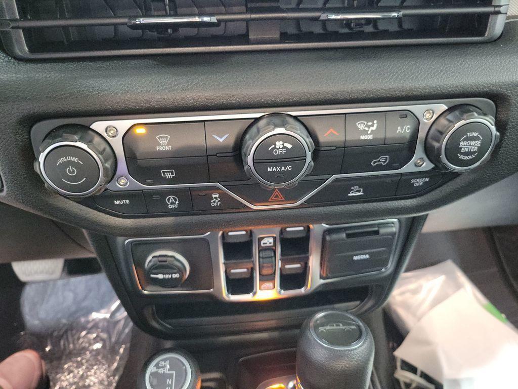 new 2026 Jeep Gladiator car, priced at $46,390