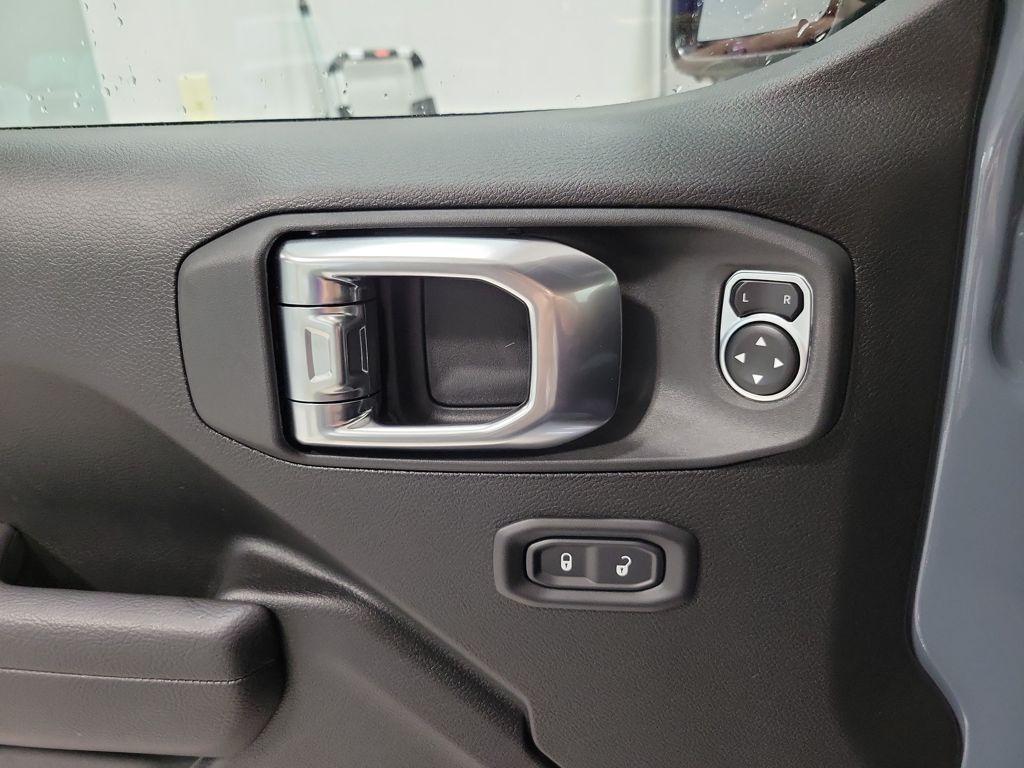 new 2026 Jeep Gladiator car, priced at $46,390