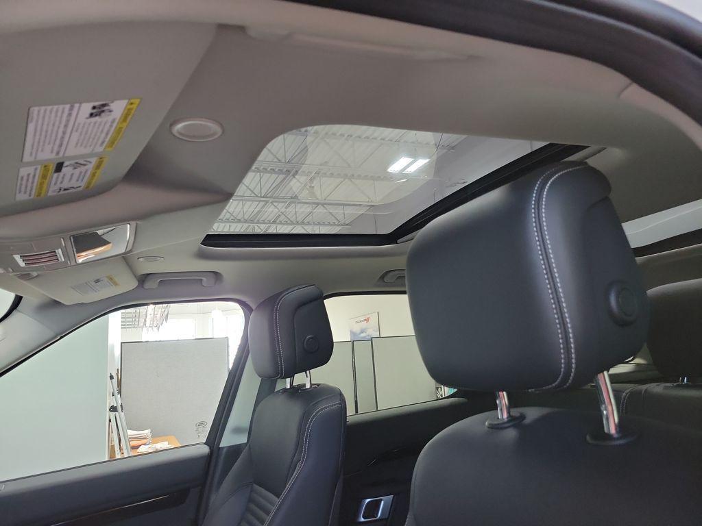 used 2024 Land Rover Discovery car, priced at $44,499