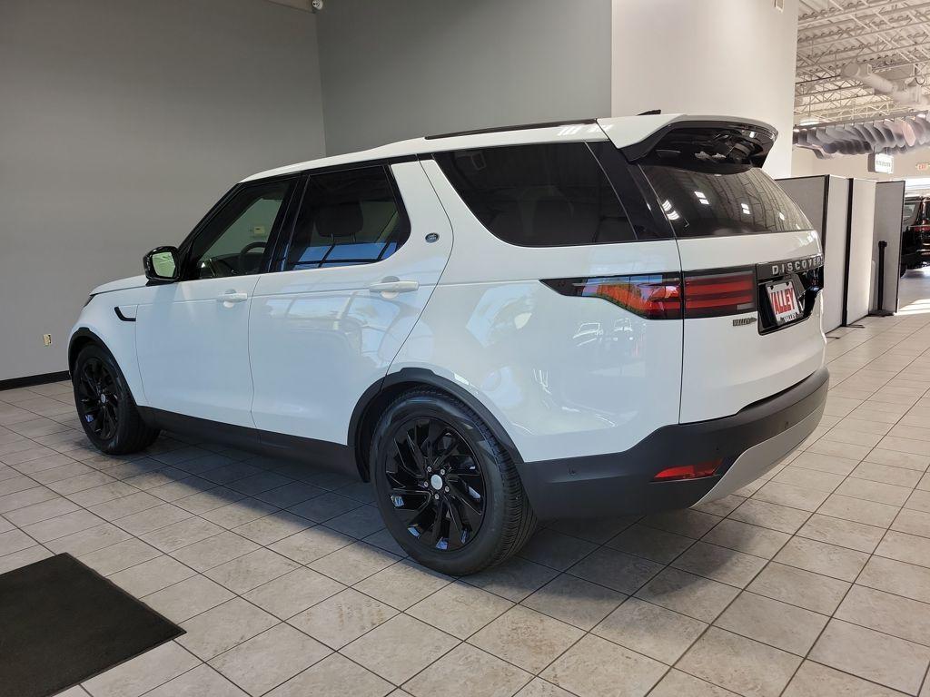 used 2024 Land Rover Discovery car, priced at $44,499