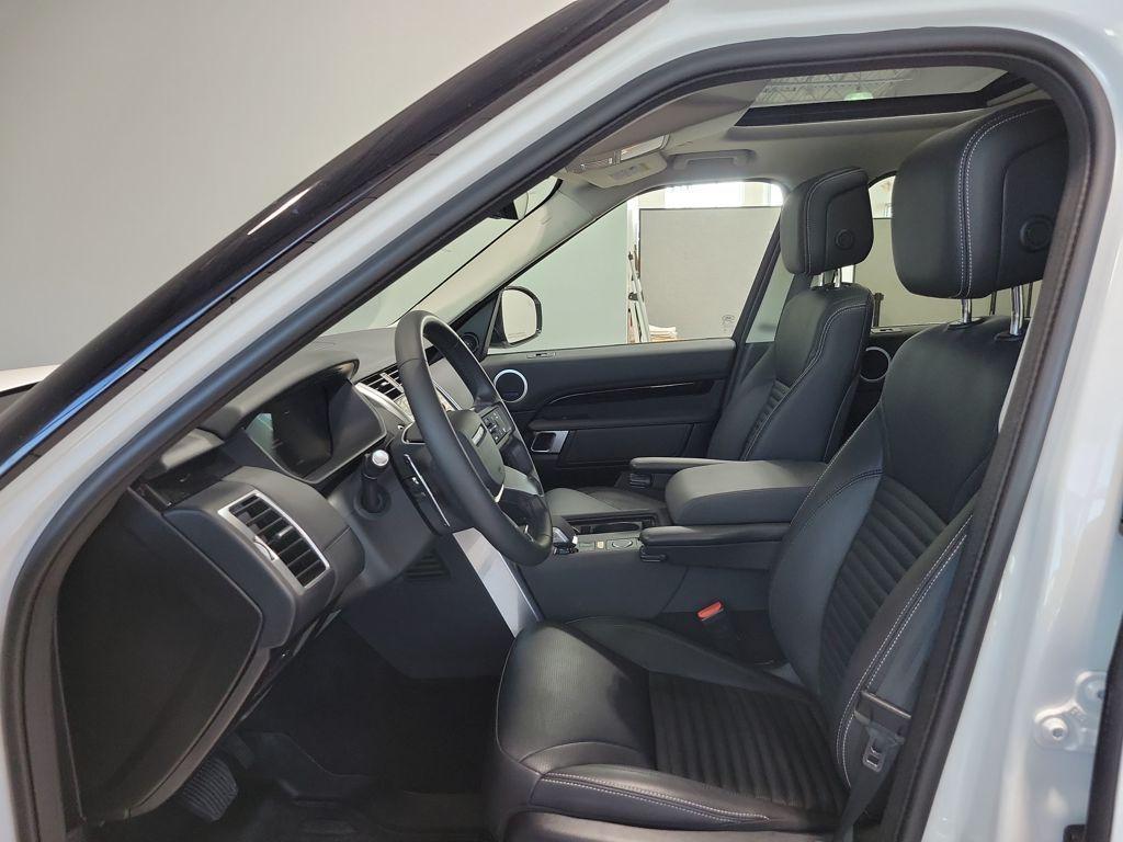 used 2024 Land Rover Discovery car, priced at $44,499