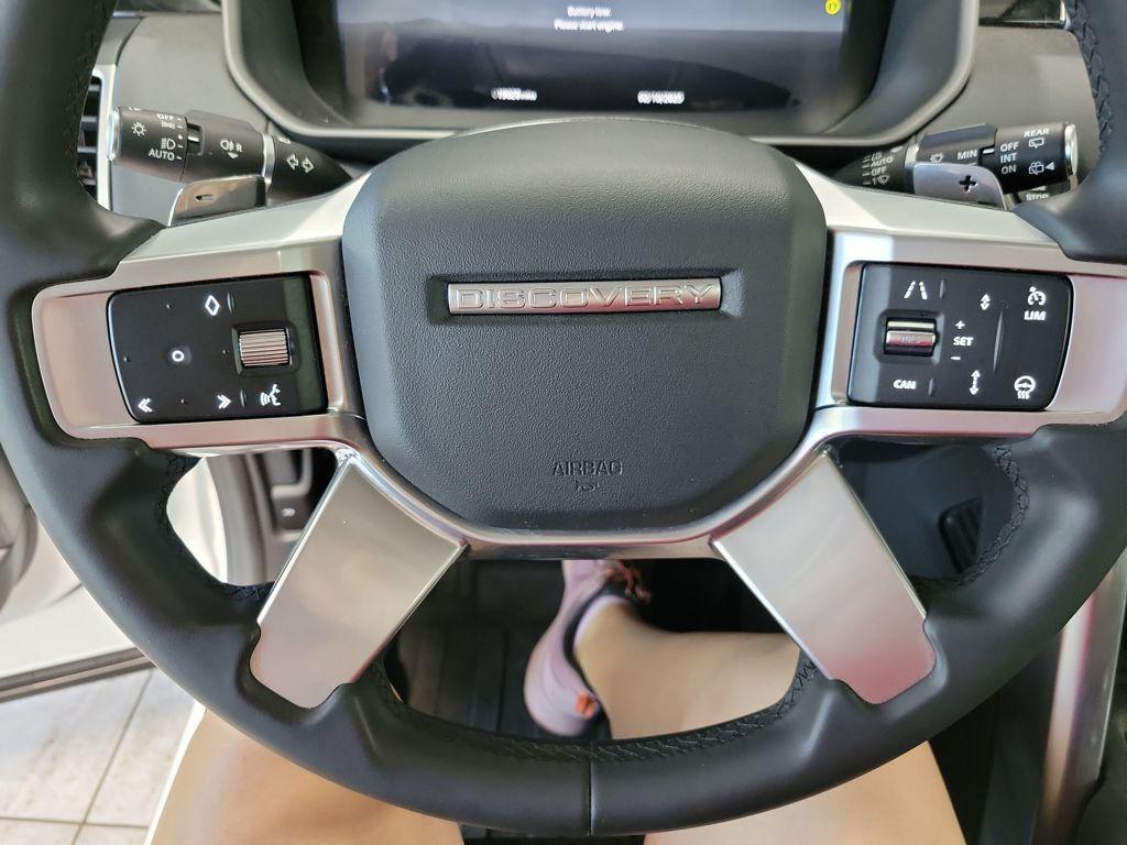 used 2024 Land Rover Discovery car, priced at $44,499