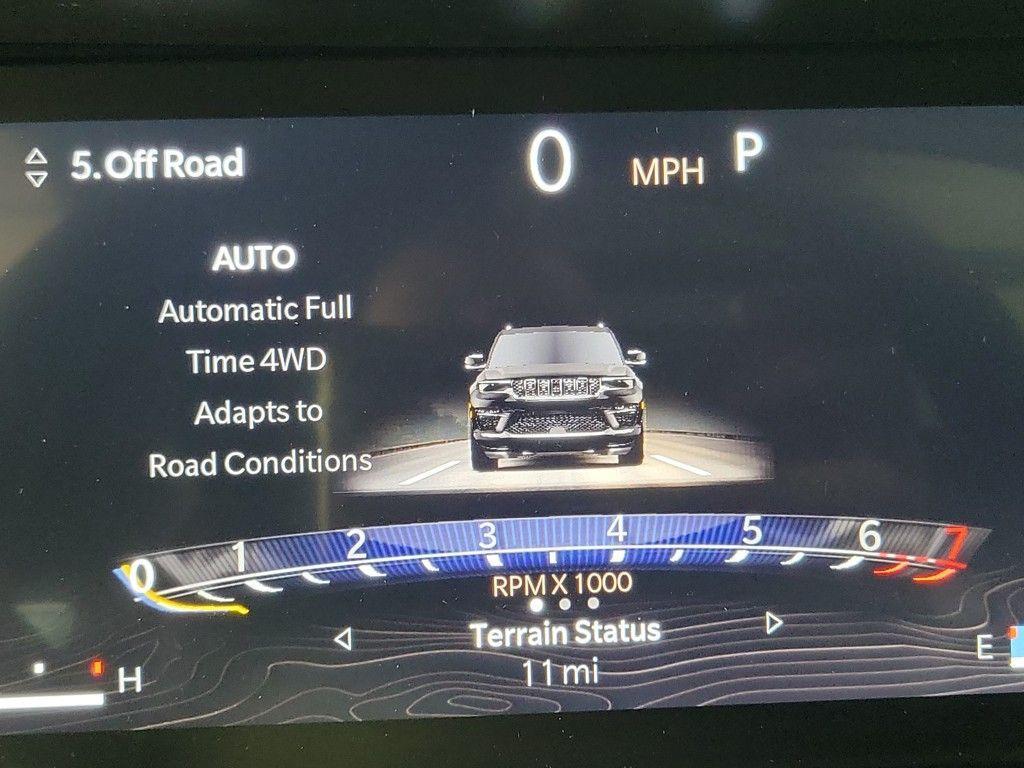 new 2025 Jeep Grand Cherokee car, priced at $47,014